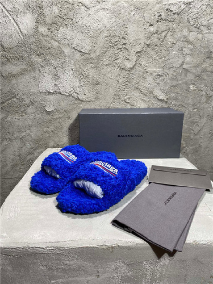 BLCG SLIPPERS