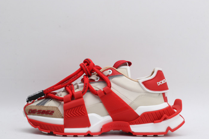 DG SNEAKERS 052506
