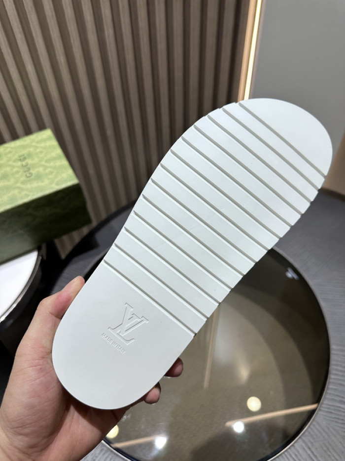 Gv*c slippers