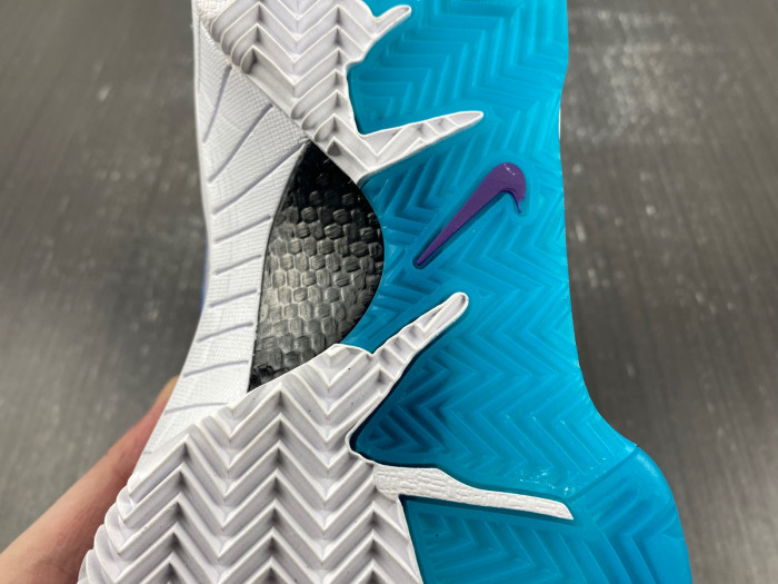 Zoom Kobe 4 Protro “Draft Day”   v339-100