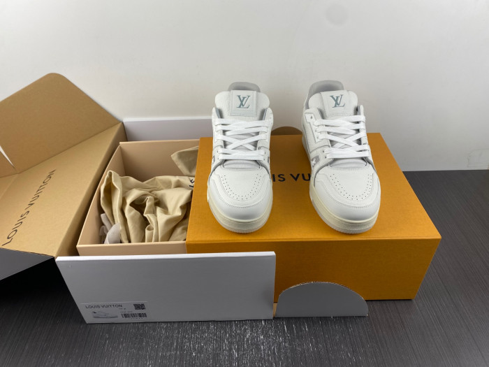 LV SNEAKER LOW   120401