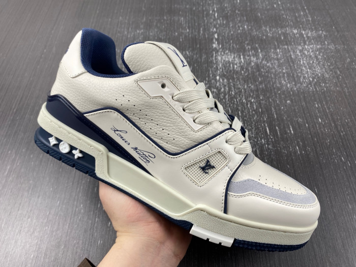 LV SNEAKER LOW   120402