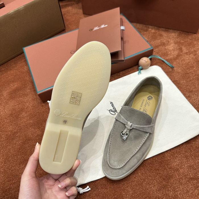 L0R0 P1ANA SNEAKER