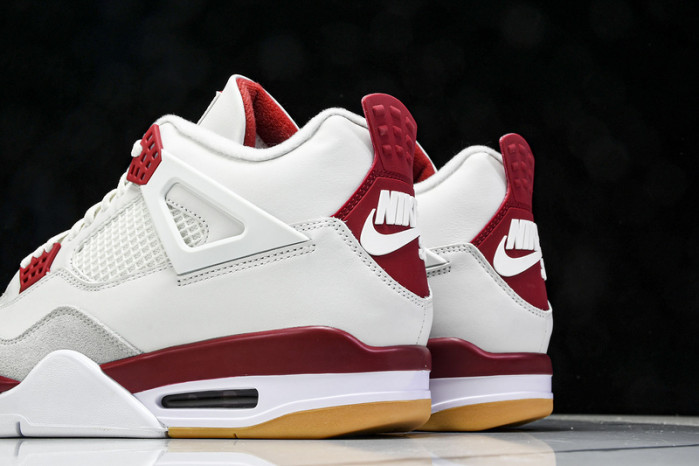 Nike SB x Air Jordan 4 Retro SP 