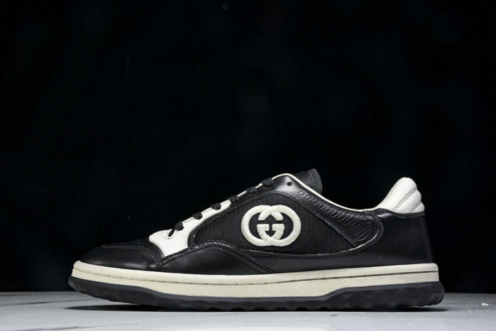 Gv*c sneaker