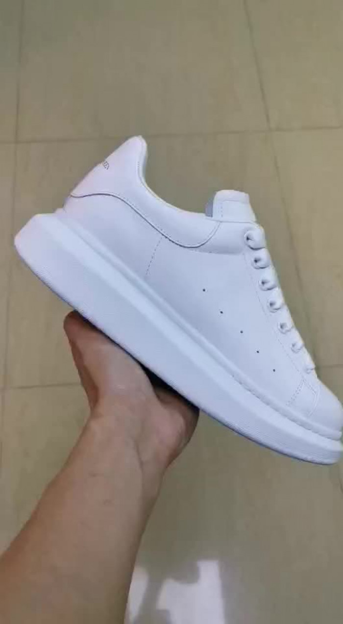MQ Sneakers
