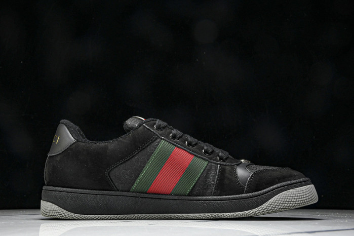 Gv*c sneaker