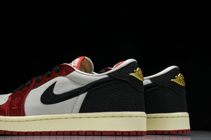 Trophy Room x Air Jordan 1 Low OG “Home”  FN0432-100