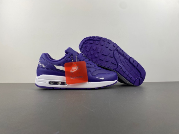 Svp*me x nike air max 1 