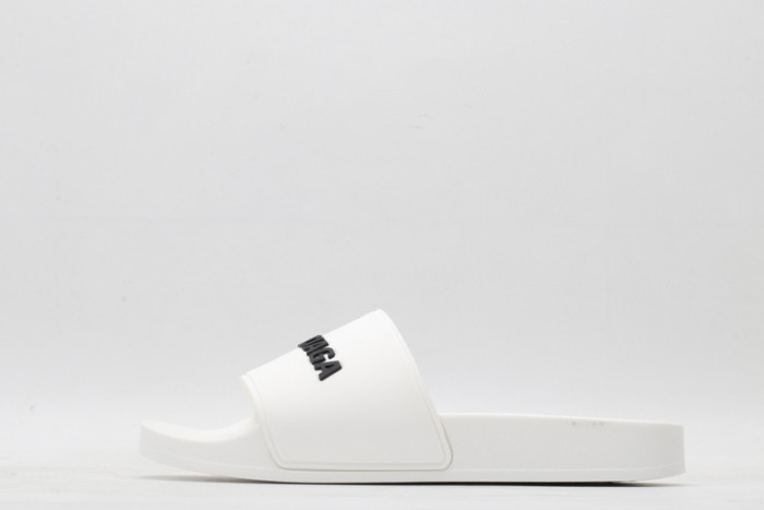 BLCG SLIPPERS