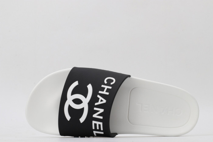 CH*NEL SLIPPERS