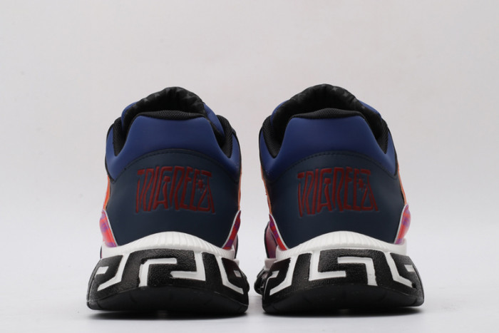 VERS SNEAKERS